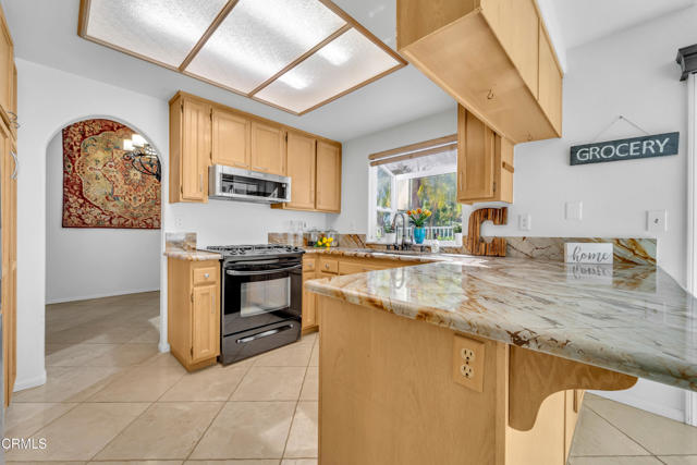 Detail Gallery Image 15 of 52 For 6343 via Cozumel, Camarillo,  CA 93012 - 3 Beds | 2/1 Baths