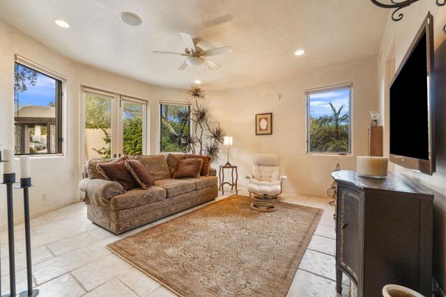 49240 Jfk Trail, Palm Desert CA: https://media.crmls.org/mediaz/726c46f4-9c48-4336-bf9d-a4f487b3c842.jpg