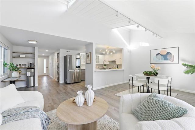 2211 Rock Street, Mountain View CA: https://media.crmls.org/mediaz/726cf559-a532-489a-beaa-c1bd85d2aca8.jpg