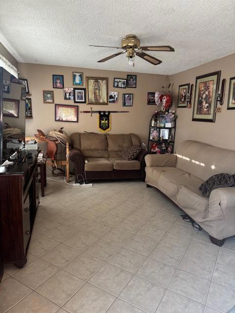 1216 San Antonio Drive, King City CA: https://media.crmls.org/mediaz/726d9665-b63e-41ff-8f98-30a6f0b70d86.jpg