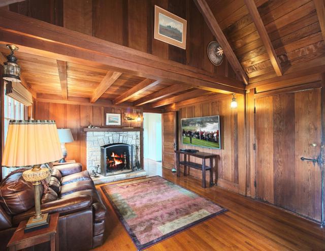2381 San Antonio Avenue, Carmel CA: https://media.crmls.org/mediaz/726e07f8-96c7-46ae-a4b8-61ac4d898525.jpg