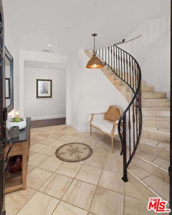 3091 Hidden Valley Lane, Santa Barbara CA: https://media.crmls.org/mediaz/726e5478-5f68-4ae0-bf5d-b218c30cf571.jpg