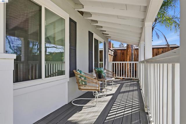 Image 5 of 39 For 4972 Minas Dr