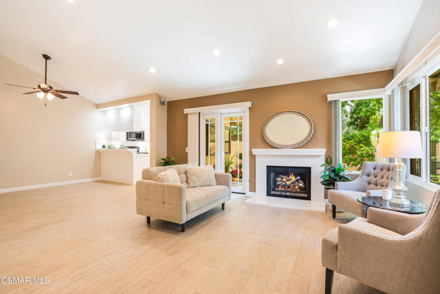1103 Catlin Street, Simi Valley CA: https://media.crmls.org/mediaz/726e8b92-ff2d-4e05-90a2-2dbb4dfc3633.jpg