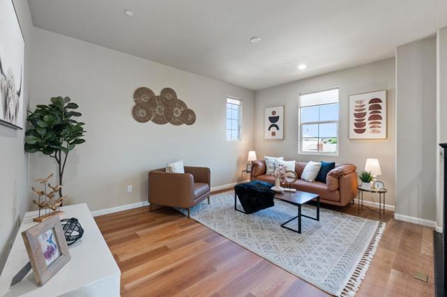 Image 26 of 62 For 32210 Regents Boulevard