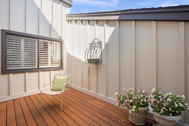 1360 Trinity Drive, Menlo Park CA: https://media.crmls.org/mediaz/72701195-c2e7-4ae8-a4bf-e0c5be0decd7.jpg