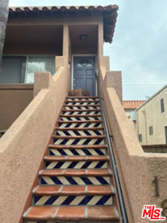 1605 E 1st Street, Long Beach CA: https://media.crmls.org/mediaz/72711b6c-baac-47ec-aa38-0866a2360157.jpg