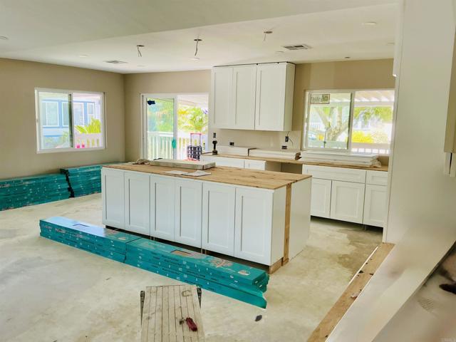 3445 Don Ortega Drive, Carlsbad CA: https://media.crmls.org/mediaz/72714348-b5ce-4f6c-b6a3-3cc72c8e1a47.jpg