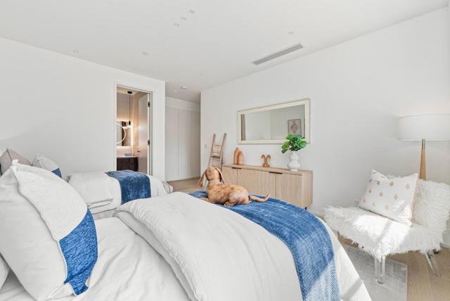 1068 Riverside Drive, Los Altos CA: https://media.crmls.org/mediaz/72714d88-6384-4c5e-995a-2e1fc1a53a0f.jpg