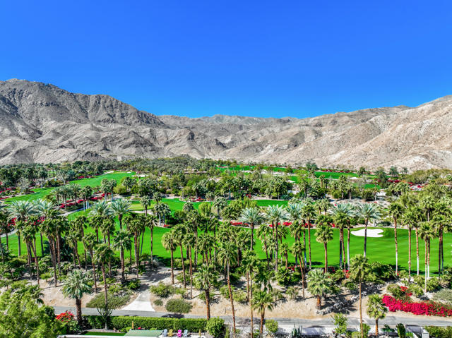 71350 Halgar Road, Rancho Mirage CA: https://media.crmls.org/mediaz/72716098-0297-4a60-a8f0-ce870f5ada0b.jpg