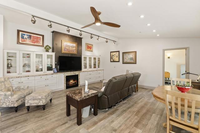 10505 Valle Vista Rd, Lakeside CA: https://media.crmls.org/mediaz/727283c1-aa84-42f4-a682-a100f956f40e.jpg