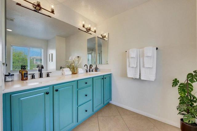 84400 Onda Drive, Indio CA: https://media.crmls.org/mediaz/727294ad-abbb-4e0a-a5fb-61222a8b2505.jpg
