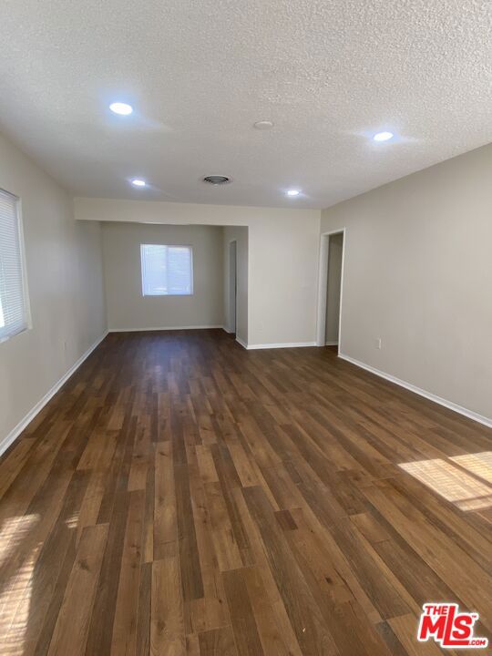 639 E Avenue J, Lancaster CA: https://media.crmls.org/mediaz/7272b828-910c-4983-a0d3-739f3f12d4fa.jpg
