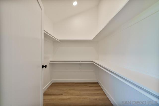 2927 Lawrence Ln, Escondido CA: https://media.crmls.org/mediaz/7272f25c-907e-488b-b549-69983d69e2d8.jpg
