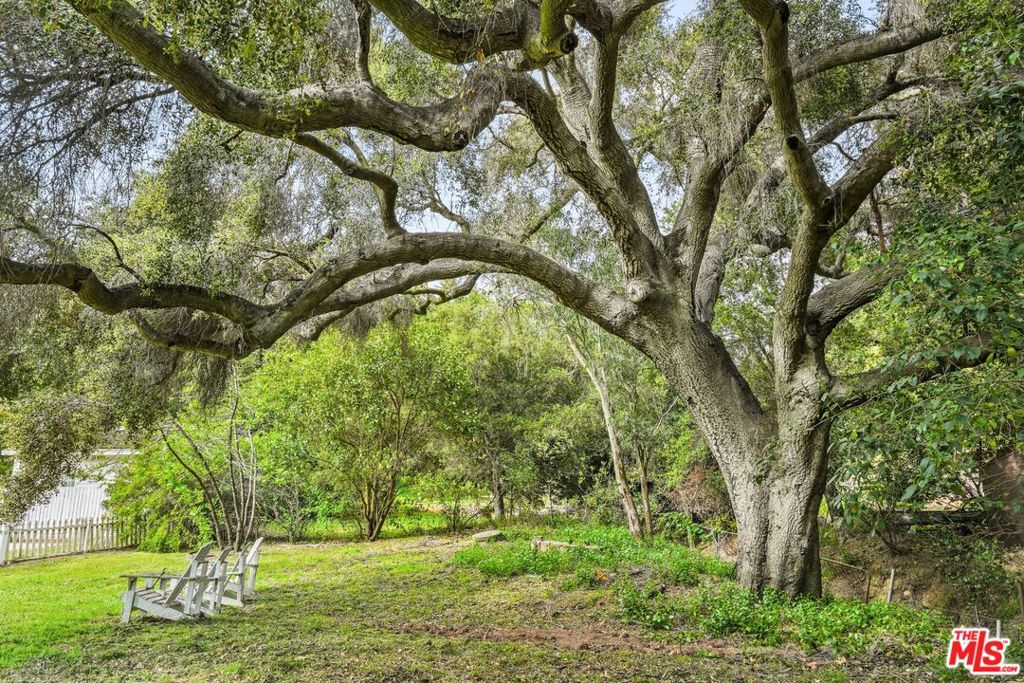 https://media.crmls.org/mediaz/727327d3-10b4-4f05-a518-d1e3d4a43768.jpg?preset=X-Large