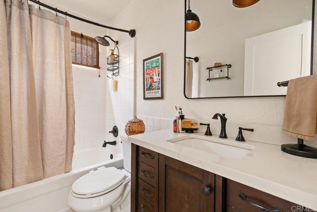 2663 Sutter St, Carlsbad CA: https://media.crmls.org/mediaz/727332ec-28b0-4916-996d-9b97c5716229.jpg