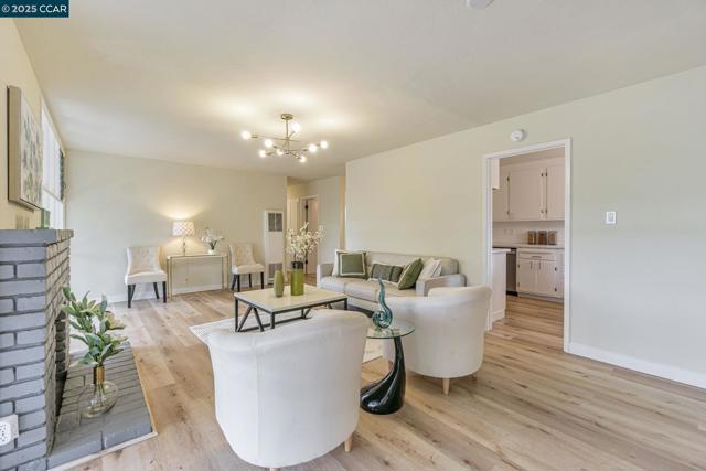 3119 Meadowbrook Dr, Concord CA: https://media.crmls.org/mediaz/72734854-7849-473f-bdf0-616626aead88.jpg