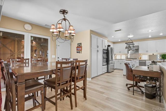 Detail Gallery Image 6 of 44 For 1814 Centennial Way, Escondido,  CA 92026 - 4 Beds | 3 Baths