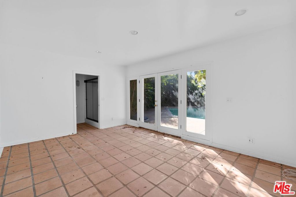 MLS #25606459 image #15