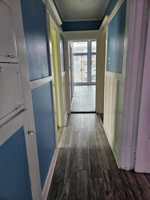 275 Miramar Avenue, San Francisco CA: https://media.crmls.org/mediaz/72753d10-092d-4874-87cd-eec5c68daf5f.jpg