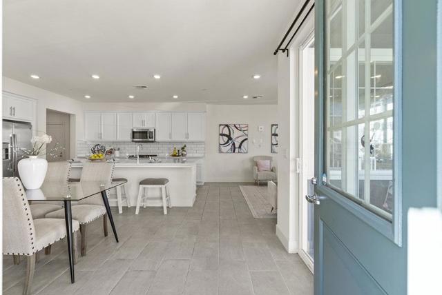 9476 Seawind Way, Newark CA: https://media.crmls.org/mediaz/72757f41-ad0f-41ce-bc32-50db46ab6c3d.jpg