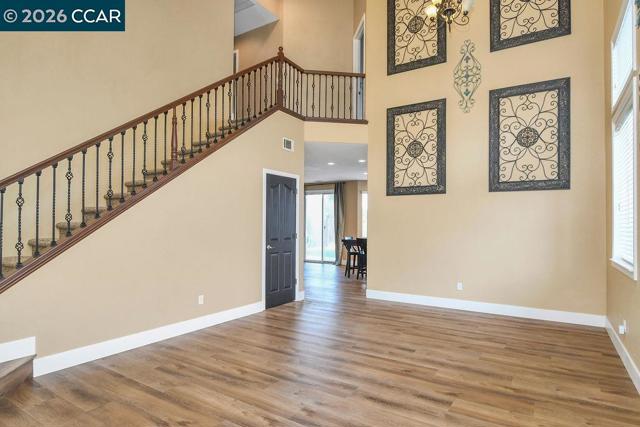 Image 3 of 42 For 361 Clove Way