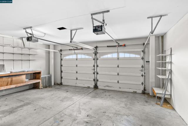 39 Anson Way, Kensington CA: https://media.crmls.org/mediaz/7276c7c6-fd8b-40d7-8b58-c603b56591dd.jpg