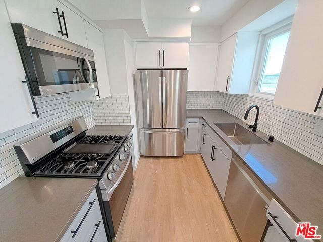  Commercial for Sale in Los Angeles, California