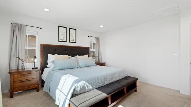 262 Camellia Way, Vista CA: https://media.crmls.org/mediaz/7277b234-433b-46eb-a80e-bcbb98e6f0ea.jpg