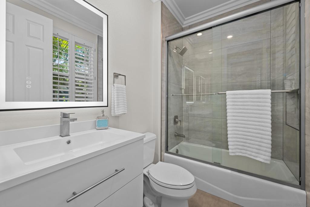 MLS #250040353SD image #38