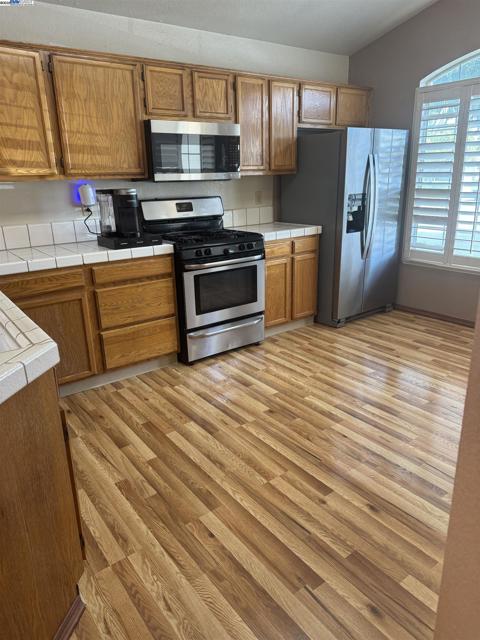 5325 Avante Lane, Salida CA: https://media.crmls.org/mediaz/7277f81e-a56e-4b0e-99db-62e1849f7fc6.jpg