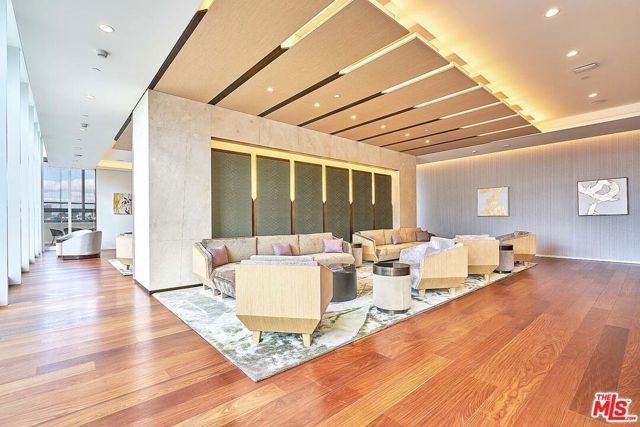 889 Francisco Street, Los Angeles CA: https://media.crmls.org/mediaz/7277fc12-ea96-4b1f-a9fe-8f5d549342ac.jpg