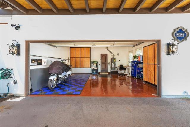2103 Sunnyside Ave, El Cajon CA: https://media.crmls.org/mediaz/72781d8c-8a75-48d1-84cd-ebd34a2f7f4e.jpg