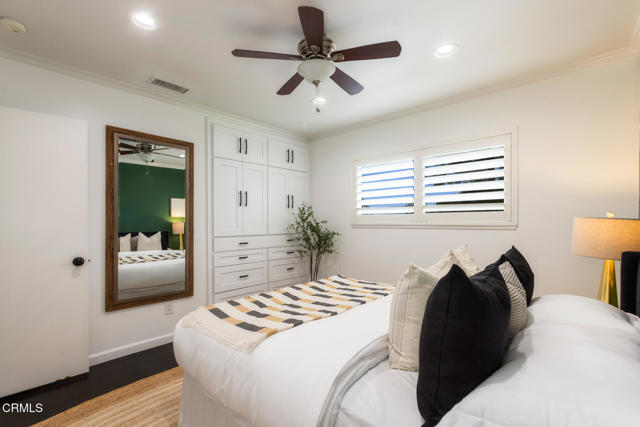 11442 Brainard Avenue, Sylmar CA: https://media.crmls.org/mediaz/7278a28c-7746-449b-b523-898ded2dec72.jpg
