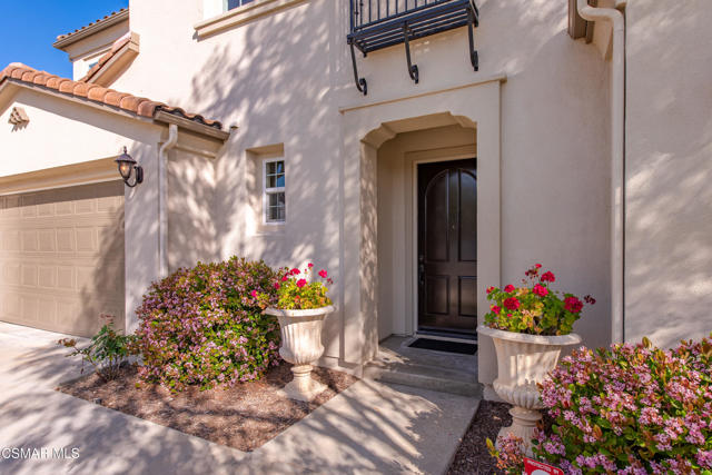 13290 Red Bird Court, Moorpark CA: https://media.crmls.org/mediaz/7278ecdb-28b9-4c55-87a5-29020bd5e8a4.jpg