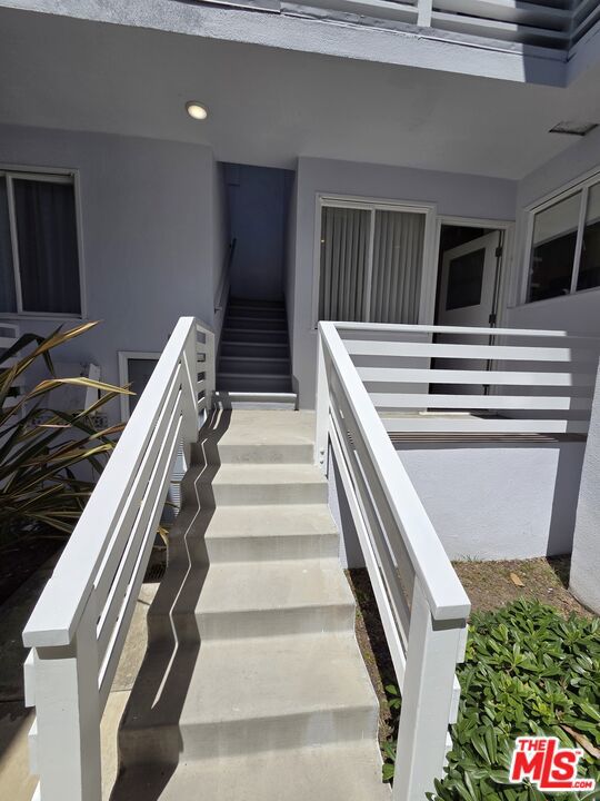 Image 13 of 14 For 130 San Vicente Boulevard 132 B