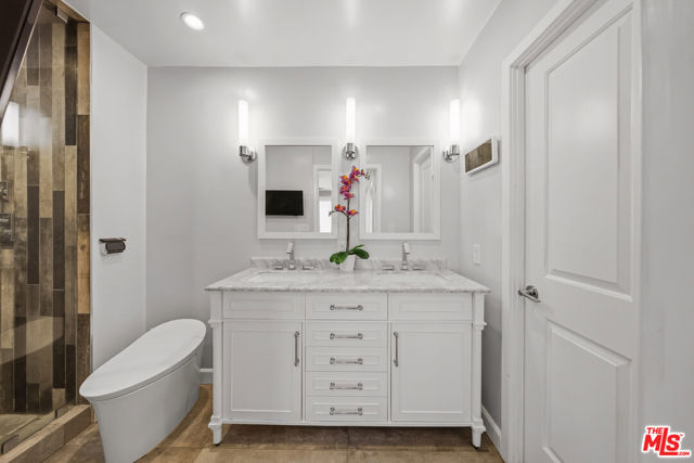 2 Bed Home for Sale in Los Angeles, California