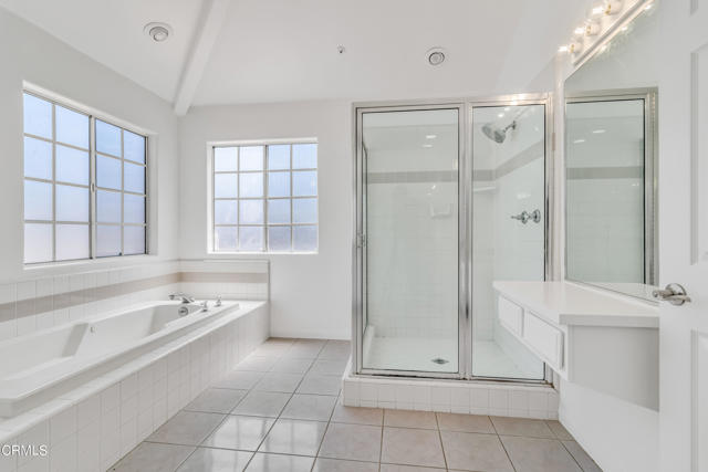 Detail Gallery Image 22 of 43 For 2512 Huntington Ln a,  Redondo Beach,  CA 90278 - 4 Beds | 2/1 Baths