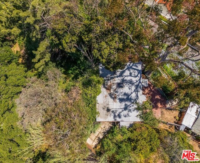 8305 Yuma Place, Los Angeles CA: https://media.crmls.org/mediaz/727d36d2-59ab-4390-9fcd-069cf284523c.jpg