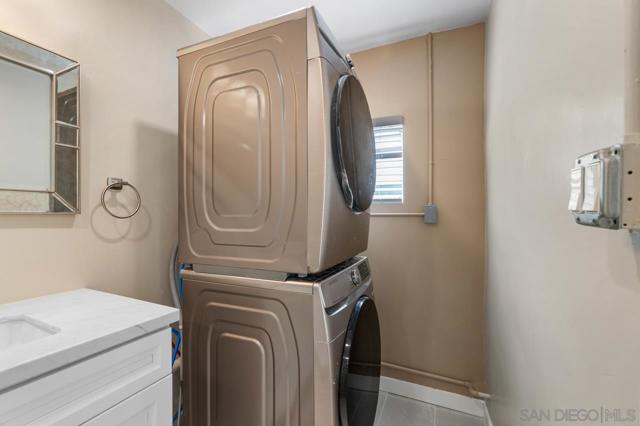 1195 Georgia A-C, Imperial Beach CA: https://media.crmls.org/mediaz/727f8fcd-bb23-403a-91e4-0c10c995e1d2.jpg