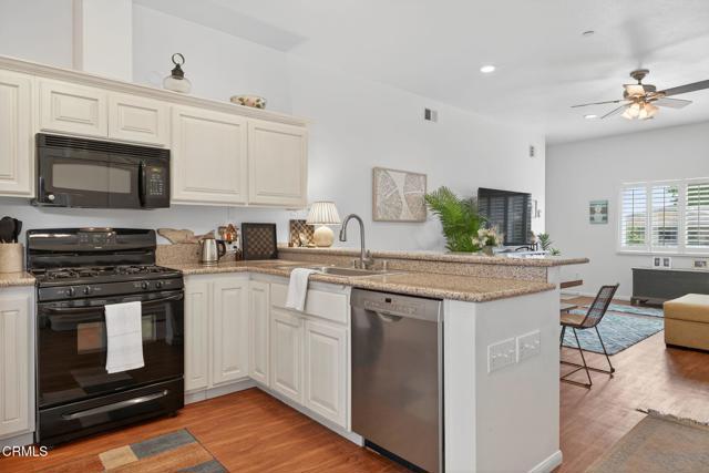 425 Rancho Drive, Ventura CA: https://media.crmls.org/mediaz/728053d4-7f1e-47e4-ad11-4923ed1f4b27.jpg