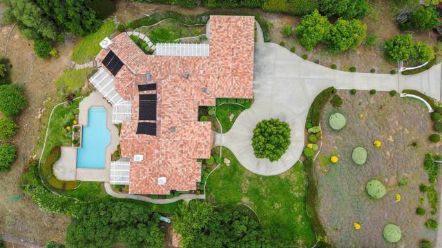 2377 Vern Drive, Fallbrook CA: https://media.crmls.org/mediaz/7280e3b6-6052-4e31-853d-6876515cd36c.jpg