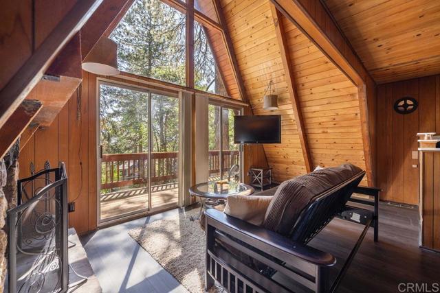 Detail Gallery Image 6 of 40 For 31450 Oceanview Drive, Running Springs,  CA 92382 - 3 Beds | 2 Baths