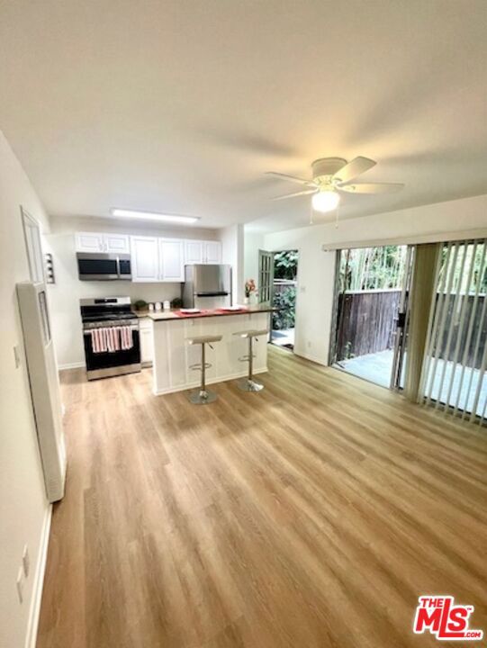 1453 S Westgate Avenue, Los Angeles CA: https://media.crmls.org/mediaz/7281aae4-bb5d-4a64-ac56-96a8c4d1233d.jpg