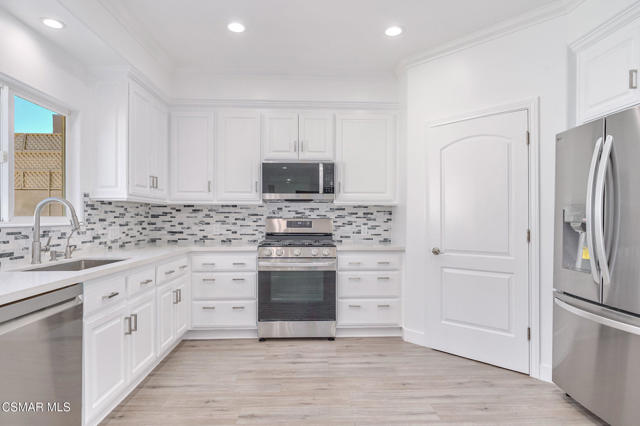 16005 Parthenia Street, North Hills CA: https://media.crmls.org/mediaz/72820a8b-3de3-4a04-bb87-7439b9840954.jpg