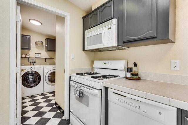 444 Whispering Pines Drive, Scotts Valley CA: https://media.crmls.org/mediaz/728252a2-b04d-46a7-905b-addac1d956b5.jpg