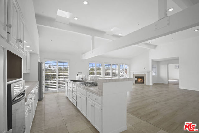 31763 Cottontail Lane, Malibu CA: https://media.crmls.org/mediaz/72847596-5c8a-4f68-afb4-2a0c4ea1cb84.jpg