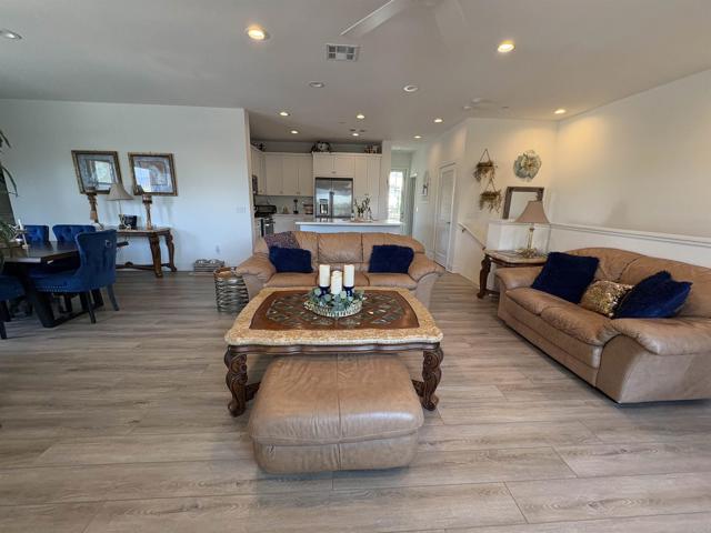 2170 BIRCH RD., San Diego CA: https://media.crmls.org/mediaz/72850349-68ae-45e7-8c37-f831681bdd8c.jpg