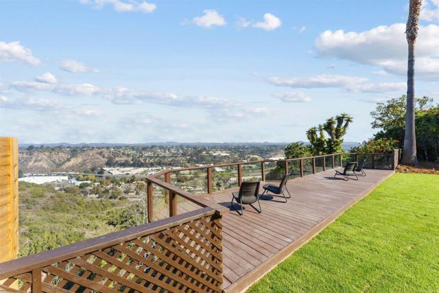 5777 Desert View Drive, La Jolla CA: https://media.crmls.org/mediaz/7285084b-186a-4bbe-b60c-eaa8b82e9311.jpg