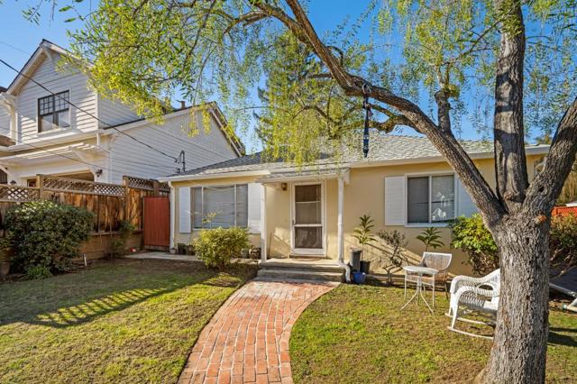 2066 Sterling Avenue, Menlo Park CA: https://media.crmls.org/mediaz/728550b5-da89-41ed-a2ec-ab70767d0479.jpg